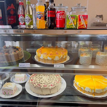 Hostel Cafe Huvila Oulu Eksteriør billede