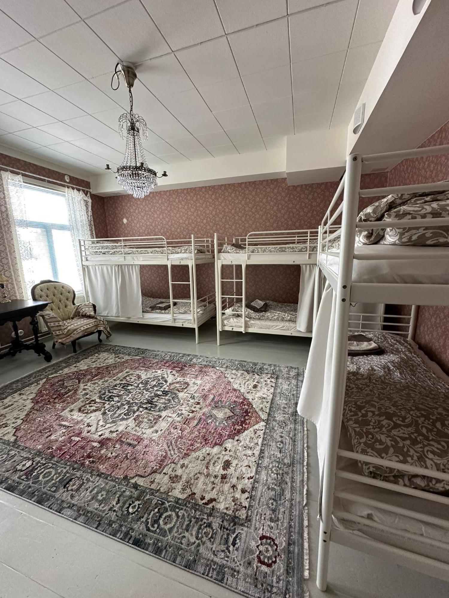 Hostel Cafe Huvila Oulu Eksteriør billede